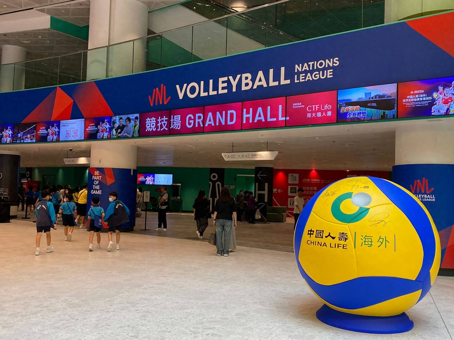 爱游戏体育-加时末段意大利杯传出新动向,上海久事复出首秀,管理层表态:更衣室稳定,数据趋势出现新变化-爱游戏体育